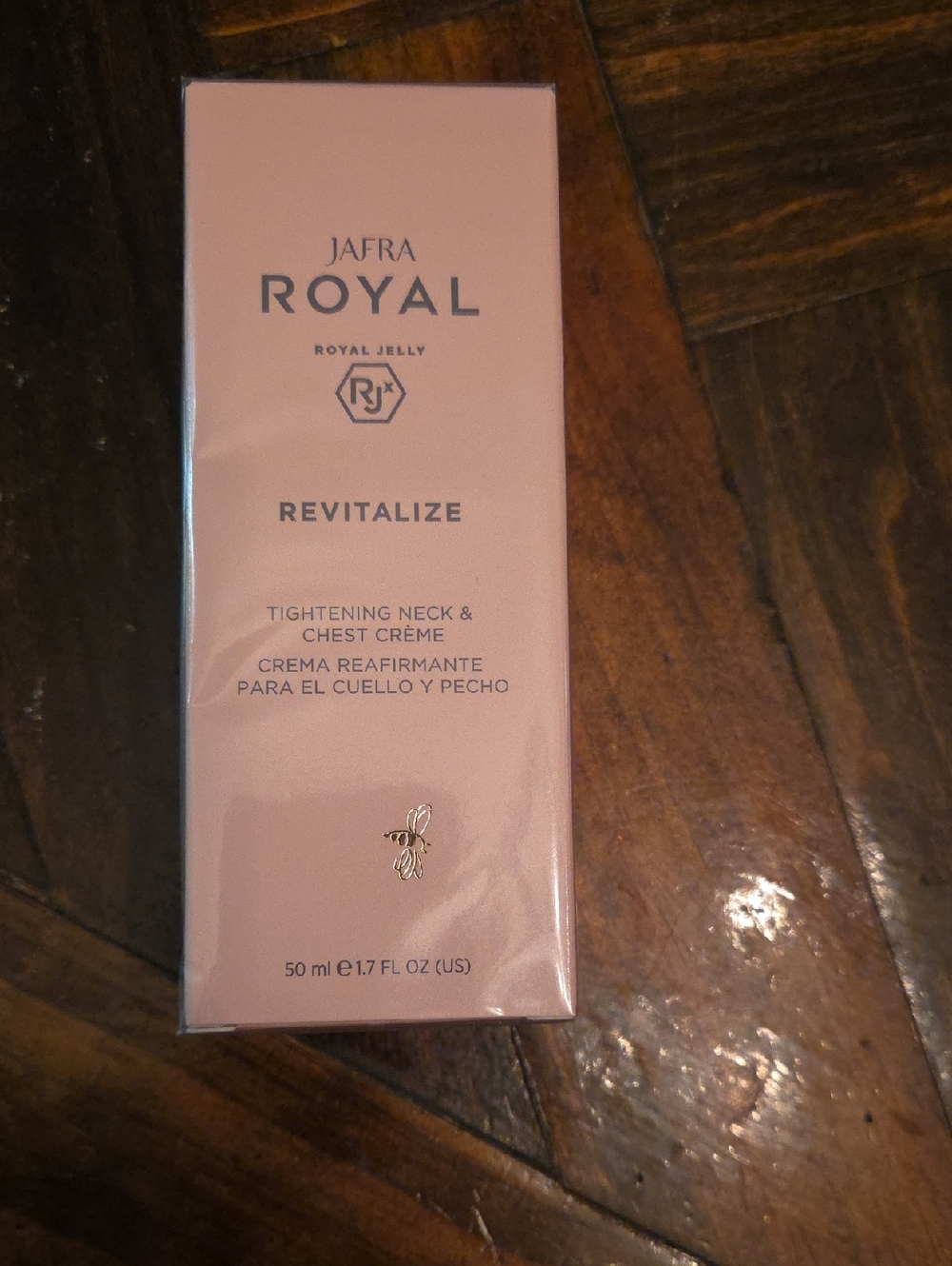 JAFRA ROYAL Revitalize Tightening Neck & Chest Crème - Blush Pink